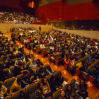 El Auditori se llenó ayer durante la primera representación de la obra ‘Canvi de Marxa 2022’. 