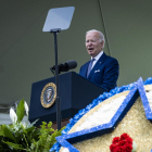 Biden llama a enfrentar el "odio" tras el tiroteo en Búfalo que dejó diez muertos