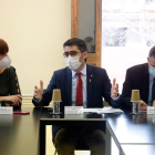 El vicepresidente del Govern, Jordi Puigneró; la alcaldesa de Girona, Marta Madrenas, y el presidente de la Diputación, Miquel Noguer, durante la reunión de trabajo de este jueves.