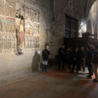 Responsables de las obras, ayer frente al retablo de Santa Úrsula.