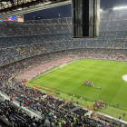 Sin grada de animación  -  La zona quedó vacía en el partido de ayer en protesta por la masiva presencia de hinchas del Eintracht Frankfurt en la vuelta de los cuartos de final de la Europa League. Hoy está previsto que Laporta dé más explica ...