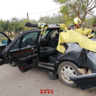 Rescaten un conductor atrapat després d'una col·lisió a Albatàrrec
