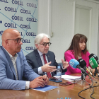 Gardeñes, Sánchez Llibre i Fernández-Tubau, en una roda de premsa ahir a la seu de COELL.