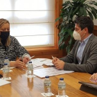 Moment de la presentació del projecte a la consellera aragonesa d’Economia, Marta Gastón.