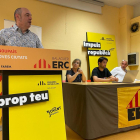 Vidal (esquerra) ahir a l’assemblea d’ERC de Balaguer.