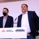 Otegi i Junqueras en roda de premsa després de la reunió feta a Barcelona entre Bildu i ERC.