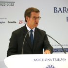 El president del PP, Alberto Núñez Feijóo, durant l'acte al Barcelona Tribuna