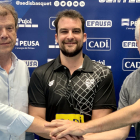 Pere Porta, Jordi Acero i Pep Ribes, després de la firma de l’acord de nou entrenador.
