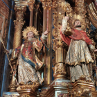 Al santuari del Miracle es troba el majestuós retaule barroc que és un esclat de dauradures i on tot es barreja i el moviment queda atrapat.