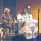 El cicle de la vida, explicat amb titelles dins del 'Joc al Ninot'