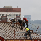 La demanda de pisos exige un 40 por ciento más de trabajadores en construcción, según un informe