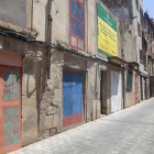 Murales recuerdan los antiguos comercios de la calle Urgell de Tàrrega