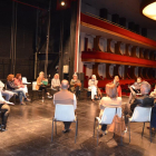 La reunión se llevó a cabo en el teatro L’Amistat. 