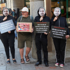 Familias afectadas por una "criptosecta" piden su ilegalización ante Justicia