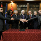 Els representants de Chery, Foment, UPM i sindicats.