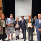 Los leridanos galardonados con el President y los delegados del Govern en Lleida, Montse Bergès y, en el Pirineo, Josep Castells. 