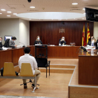 El monitor acusat d'abusar d'una nena en unes colònies a Àger, durant el judici a l'Audiència de Lleida