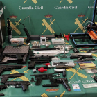 Detingut un home que tenia un taller de fabricació d'armes a Girona