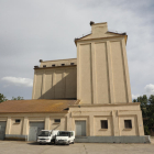 Imagen de los antiguos silos del Senpa de Pardinyes. 