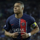 Kylian Mbappé, lluint el braçalet de capità al PSG.