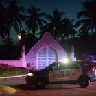 Imatge de l’entrada principal de la mansió de Donald Trump Mar-a-Lago, a Florida.