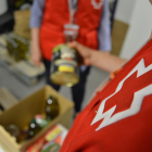 Creu Roja reparteix a Madrid més de 3,1 milions de quilos d'aliments durant la segona fase del programa FEAD 2022.