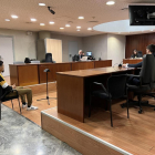 El ladrón multirreincidente acusado de disparar al propietario de un camión en Vilanova de la Barca, durante la primera jornada del juicio en la Audiencia de Lleida