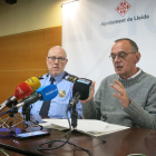 L'alcalde de Lleida, Miquel Pueyo, i l'intendent de la Guàrdia Urbana, Josep Ramon Ibarz, en roda de premsa