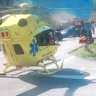 L’helicòpter medicalitzat del SEM ahir a l’accident de la C-14 a Organyà.