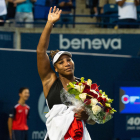 Serena recibió un ramo de flores en su última presencia en Toronto.