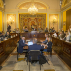 El pleno de ayer fue el correspondiente al mes de septiembre y duró poco más de cuatro horas. 