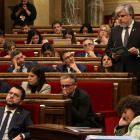 El president de Junts en el Parlament, Albert Batet, se dirige a Pere Aragonès el 14 de diciembre.
