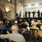 El quinteto Bòreas Ensemble, de alumnos del Conservatori del Liceu, ayer en la plaza Paeria.