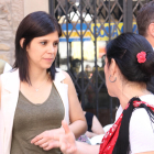 Vilalta hablando con la alcaldesa de Sant Vicenç de Castellet