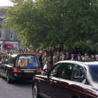 El seguici fúnebre amb les restes d'Elisabet II surt de Balmoral cap a Edimburg