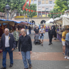 La plaça Mercadal acull un mercat amb unes 70 parades de productes artesans.