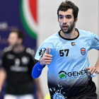 Aleix Gomez Subarroca en un partit de la Lliga italiana amb el seu equip, el Handball Lanzara de Salern.