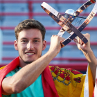 Carreño, con el trofeo de vencedor del torneo canadiense.