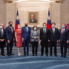 Autoridades de Taiwán ayer junto a la delegación de EEUU.