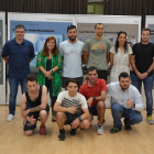 Autoridades, responsables de ACELL y Futsal Lleida, y jugadores del equipo inclusivo ayer en la Diputación.