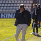 Ángel Viadero, abatido tras ver cómo a su equipo se le escapaban los puntos en su debut.