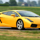 Presentat al Saló de l'Automòbil de Ginebra del 2003, va ser el primer vehicle de producció de Lamborghini amb un motor V10.