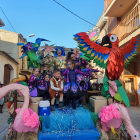 Una de las carrozas que participó el sábado  en la rúa de Carnaval de Térmens. 
