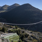 Andorra estrena el Pont Tibetà de Canillo després d'una inversió de 4,6 milions d'euros.