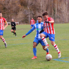 Una acción del partido disputado ayer en la Pobla de Segur.