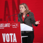 ¿Cuáles son las propuestas electorales de PSOE, PP, Sumar y VOX en materia económica?