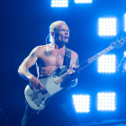 Flea, el baixista dels Red Hot, dimarts en ple concert a Barcelona.