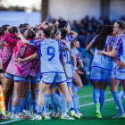 Las jugadoras, durante la celebración de uno de los cinco goles que anotaron en octavos ante Suiza.