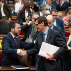 Pere Aragonès y Salvador Illa en el Parlament.