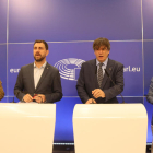 Toni Comín y Carles Puigdemont en el Parlamento Europeo el pasado 5 de julio.